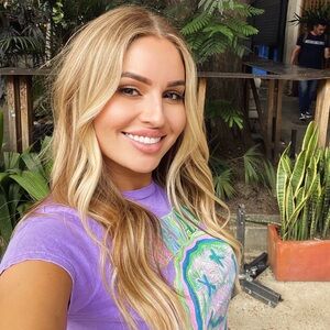 Meet your Posher, Natalie